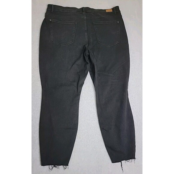 Judy Blue Jeans Womens 22W 42x27 Skinny Black Distressed High Rise Stretch Plus - Picture 12 of 13
